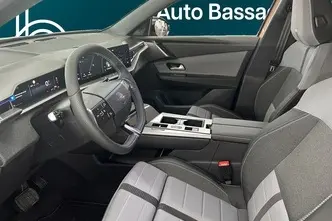 Opel Grandland, 1.2, 107 kW, гибрид, автомат, передний привод