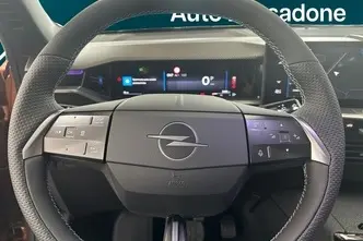 Opel Grandland, 1.2, 107 kW, гибрид, автомат, передний привод