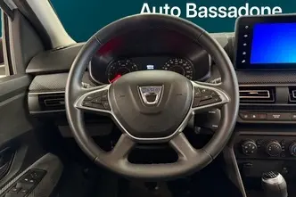 Dacia Sandero, 1.0, 67 kW, бензин, механическая, передний привод
