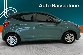 Hyundai i10, 1.0, 46 kW, бензин, механическая, передний привод