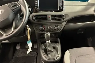 Hyundai i10, 1.0, 46 kW, бензин, механическая, передний привод