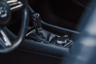 Mazda 3, 2.0, 110 kW, hübriid, automaat, esivedu