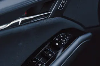 Mazda 3, 2.0, 110 kW, hübriid, automaat, esivedu