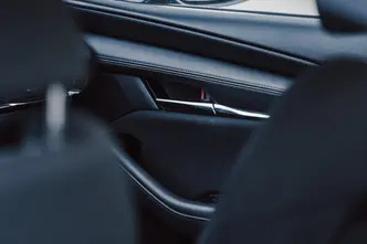 Mazda 3, 2.0, 110 kW, hübriid, automaat, esivedu