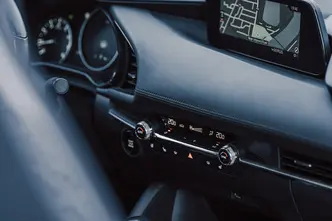 Mazda 3, 2.0, 110 kW, hübriid, automaat, esivedu