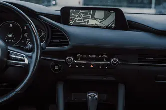 Mazda 3, 2.0, 110 kW, hübriid, automaat, esivedu