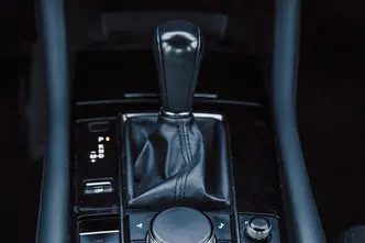 Mazda 3, 2.0, 110 kW, hübriid, automaat, esivedu