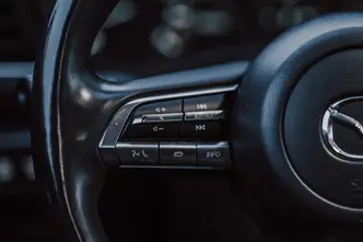 Mazda 3, 2.0, 110 kW, hübriid, automaat, esivedu