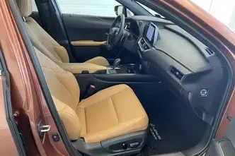 Lexus UX 300, 57 kW, электричество, передний привод