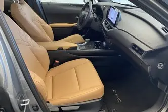 Lexus UX 300, 2.0, 112 kW, hybrid, automatic, four-wheel drive