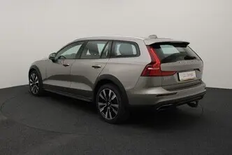 Volvo V60 Cross Country, 2.0, 184 kW, гибрид, автомат, полный привод