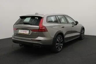 Volvo V60 Cross Country, 2.0, 184 kW, гибрид, автомат, полный привод