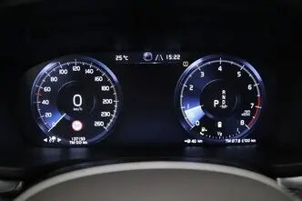 Volvo V60 Cross Country, 2.0, 184 kW, гибрид, автомат, полный привод