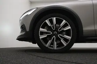 Volvo V60 Cross Country, 2.0, 184 kW, гибрид, автомат, полный привод