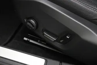 Volvo V60 Cross Country, 2.0, 184 kW, гибрид, автомат, полный привод