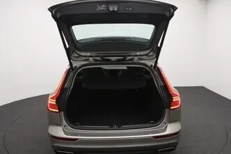 Volvo V60 Cross Country, 2.0, 184 kW, гибрид, автомат, полный привод
