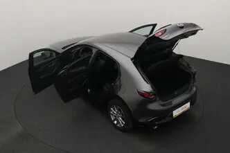Mazda 3, 2.0, 132 kW, гибрид, механическая, передний привод