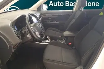Mitsubishi Outlander, 2.4, 99 kW, pistikhübriid, automaat, nelikvedu