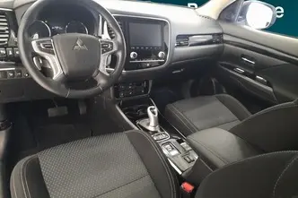 Mitsubishi Outlander, 2.4, 99 kW, pistikhübriid, automaat, nelikvedu