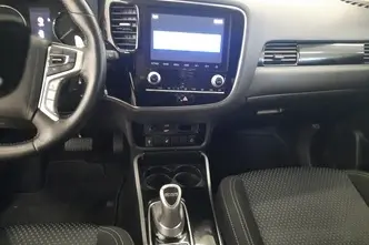 Mitsubishi Outlander, 2.4, 99 kW, pistikhübriid, automaat, nelikvedu