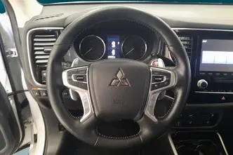 Mitsubishi Outlander, 2.4, 99 kW, pistikhübriid, automaat, nelikvedu