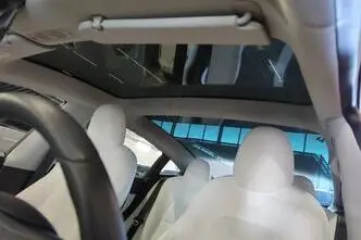 Tesla Model 3, 100 kW, elekter, automaat, tagavedu