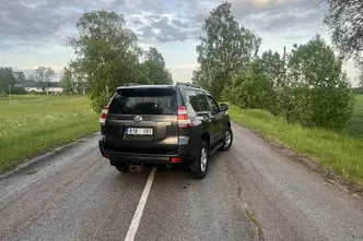Toyota Land Cruiser, 2.8, 130 kW, дизель, механическая, полный привод