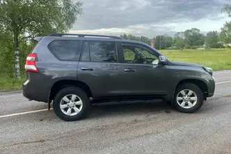 Toyota Land Cruiser, 2.8, 130 kW, дизель, механическая, полный привод