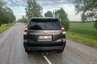 Toyota Land Cruiser, 2.8, 130 kW, дизель, механическая, полный привод