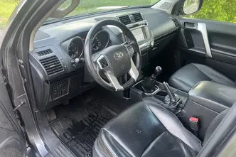Toyota Land Cruiser, 2.8, 130 kW, дизель, механическая, полный привод