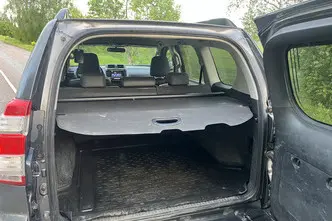 Toyota Land Cruiser, 2.8, 130 kW, дизель, механическая, полный привод