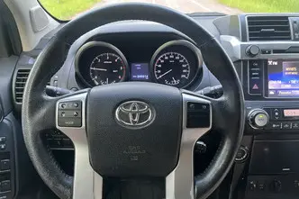 Toyota Land Cruiser, 2.8, 130 kW, дизель, механическая, полный привод