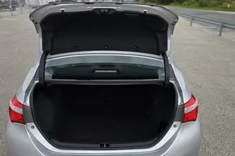 Toyota Corolla, 1.6, 97 kW, bensiin, manuaal, esivedu
