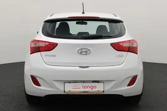 Hyundai i30, 1.4, 74 kW, бензин, механическая, передний привод