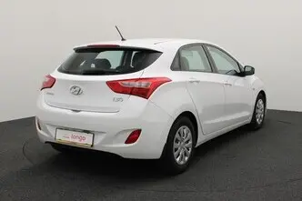 Hyundai i30, 1.4, 74 kW, бензин, механическая, передний привод