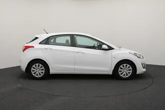 Hyundai i30, 1.4, 74 kW, бензин, механическая, передний привод
