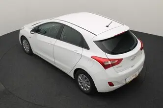 Hyundai i30, 1.4, 74 kW, бензин, механическая, передний привод