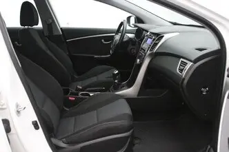 Hyundai i30, 1.4, 74 kW, бензин, механическая, передний привод