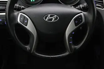 Hyundai i30, 1.4, 74 kW, бензин, механическая, передний привод