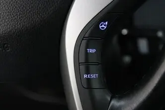 Hyundai i30, 1.4, 74 kW, бензин, механическая, передний привод