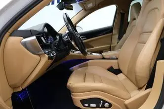 Porsche Panamera, automaat, nelikvedu