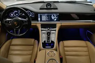 Porsche Panamera, automaat, nelikvedu