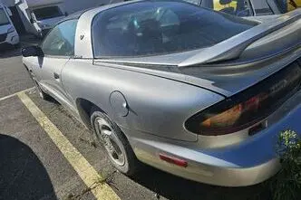 Pontiac Firebird, 3.4, 109 kW, bensiin, automaat, tagavedu