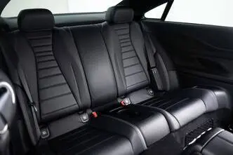 Mercedes-Benz E 220, 2.0, 143 kW, дизель, автомат, задний привод