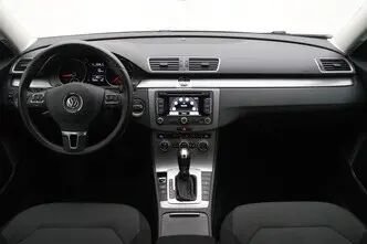 Volkswagen Passat, 1.6, 77 kW, diisel, automaat, esivedu