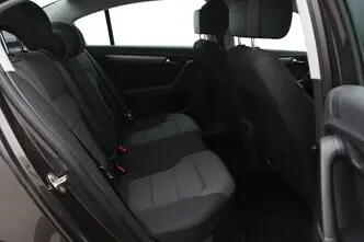 Volkswagen Passat, 1.6, 77 kW, diisel, automaat, esivedu