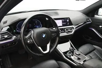 BMW 330, 2.0, 135 kW, pistikhübriid, automaat, tagavedu