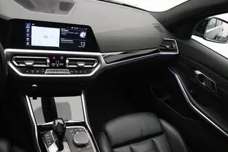 BMW 330, 2.0, 135 kW, pistikhübriid, automaat, tagavedu