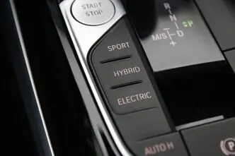 BMW 330, 2.0, 135 kW, pistikhübriid, automaat, tagavedu