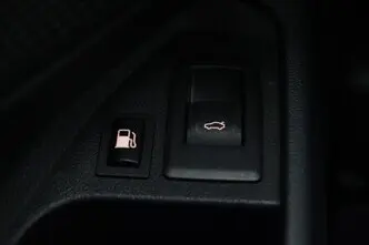BMW 330, 2.0, 135 kW, pistikhübriid, automaat, tagavedu